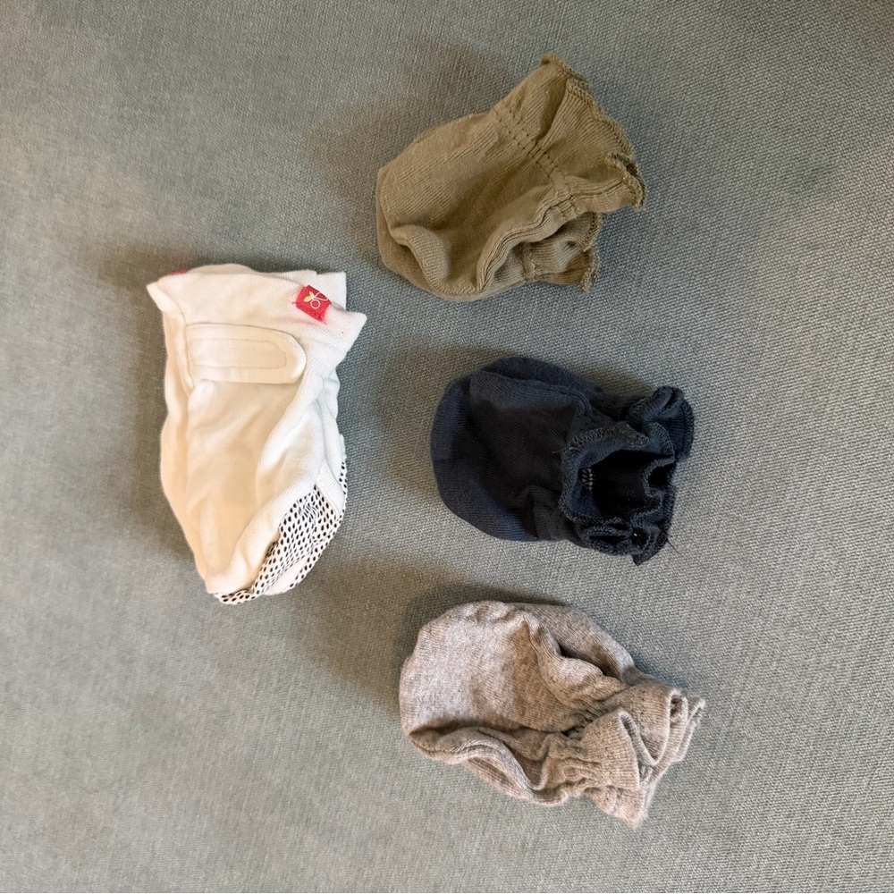 Newborn baby mittens